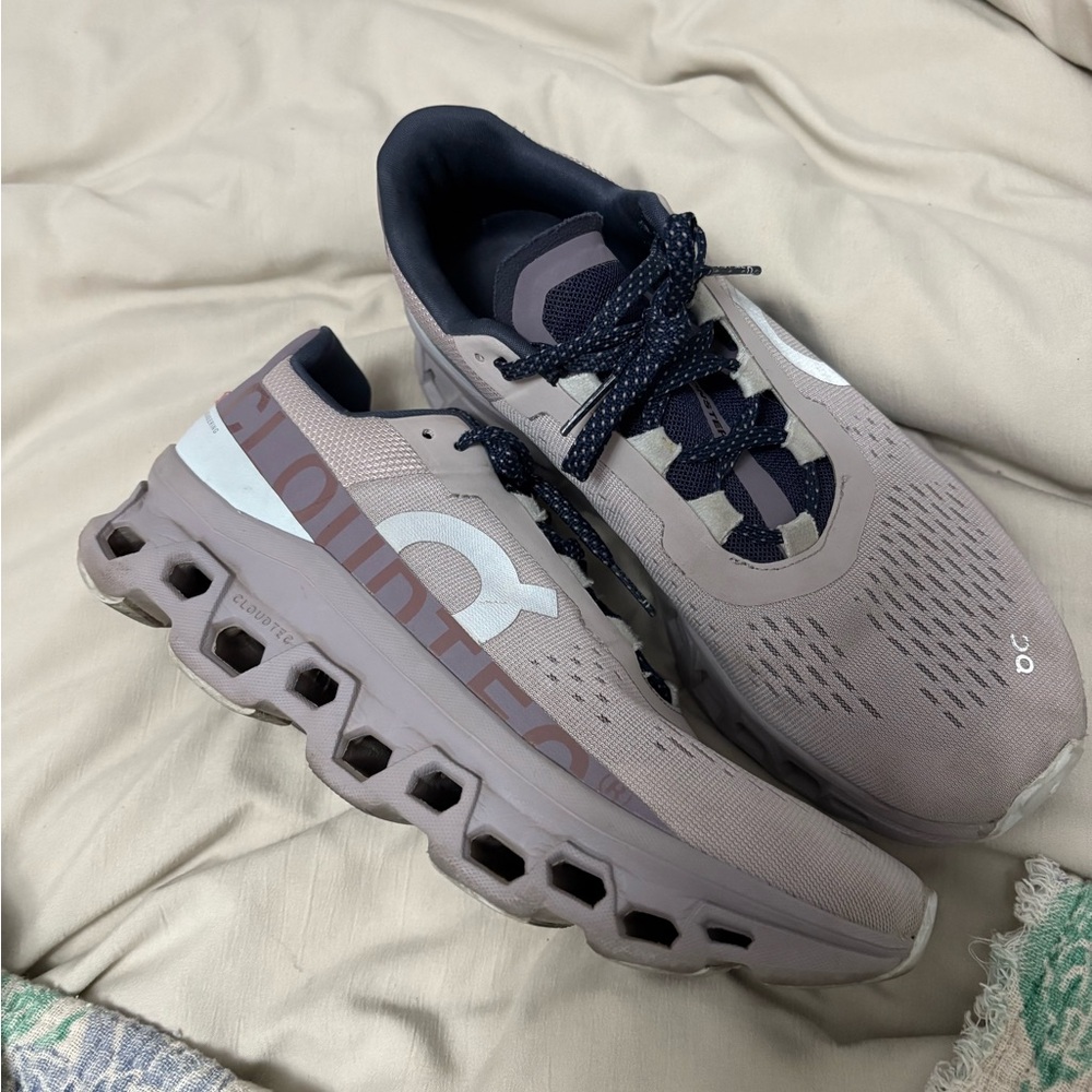 ON Women's Athletic Shoes in Purple and White